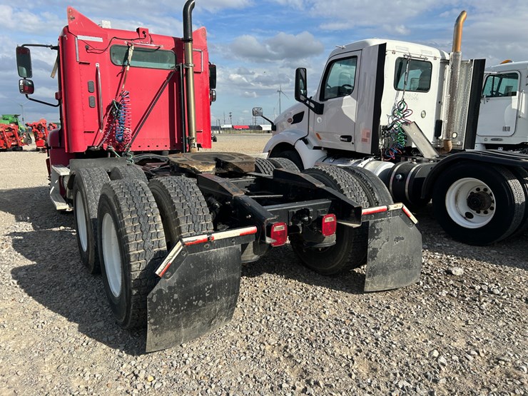 #36890-•-2006-freightliner-columbia-daycab-1fujf0cv16lv57509-inv#-36890-image-23