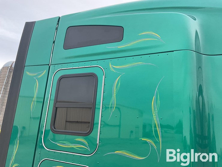 2019-kenworth-t680-image-11