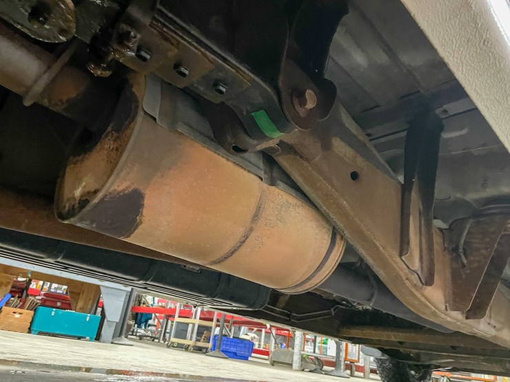 2015-chevrolet-silverado-2500hd-image-38