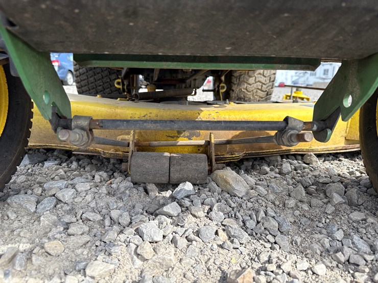 john-deere-340-image-17