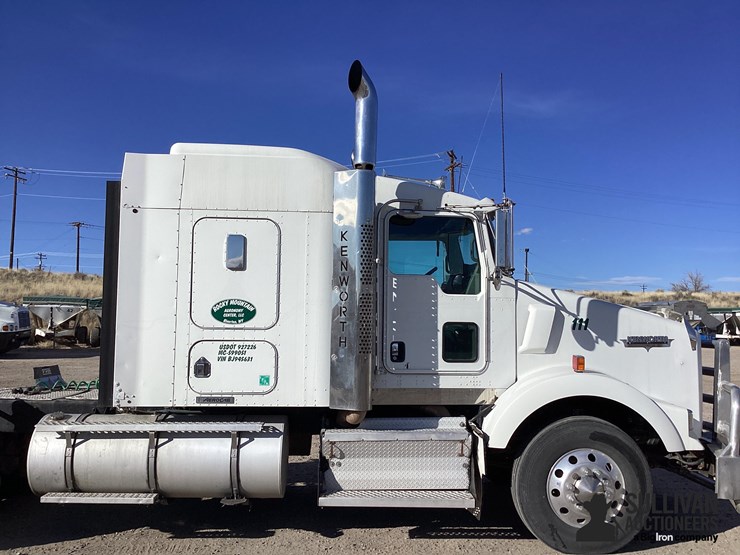 2011-kenworth-t800-image-9
