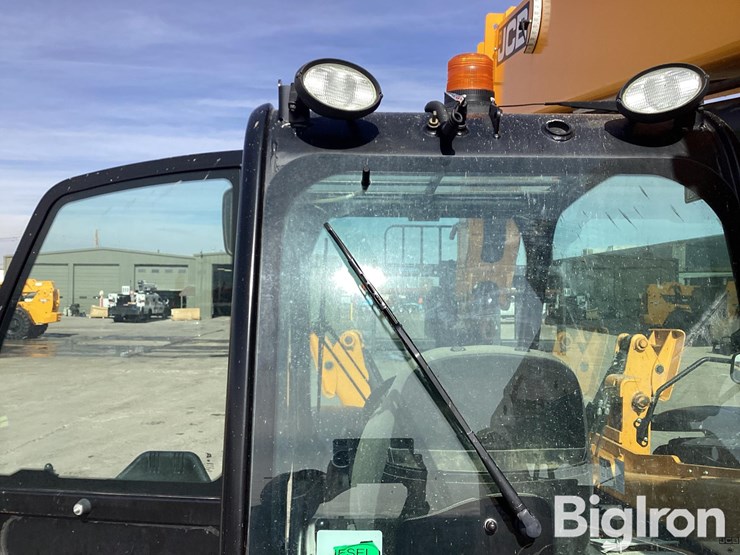 2022-jcb-510-56-image-16