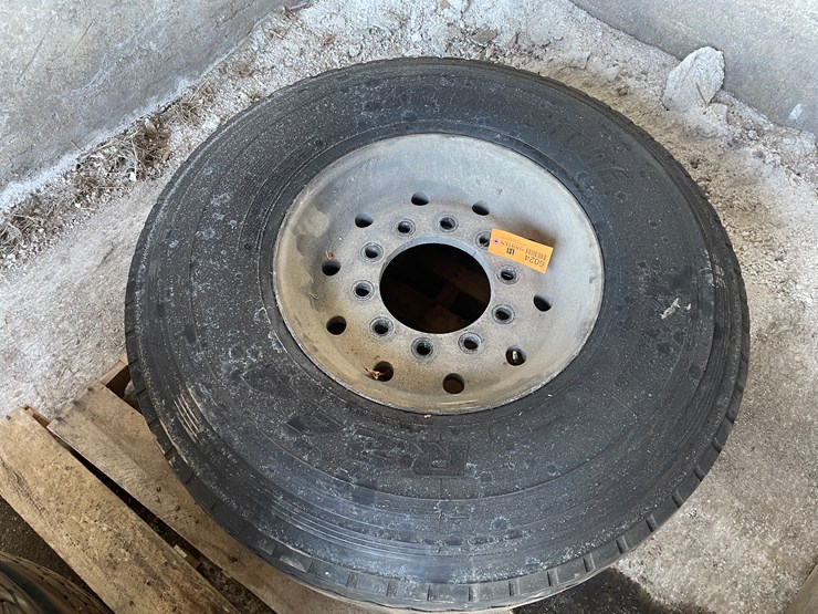 #6024-•-bridgestone-r244-on-aluminum-10-bolt-rim-image-2