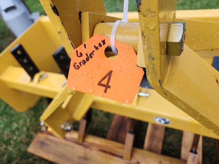 tag-#4,-6'-grader-box-image-2