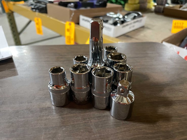 #2291-•-dewalt-style-cordless-ratchet-wrench-with-case-(pr11)-image-12