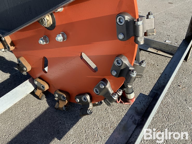 2025-massey-ferguson-730-image-14