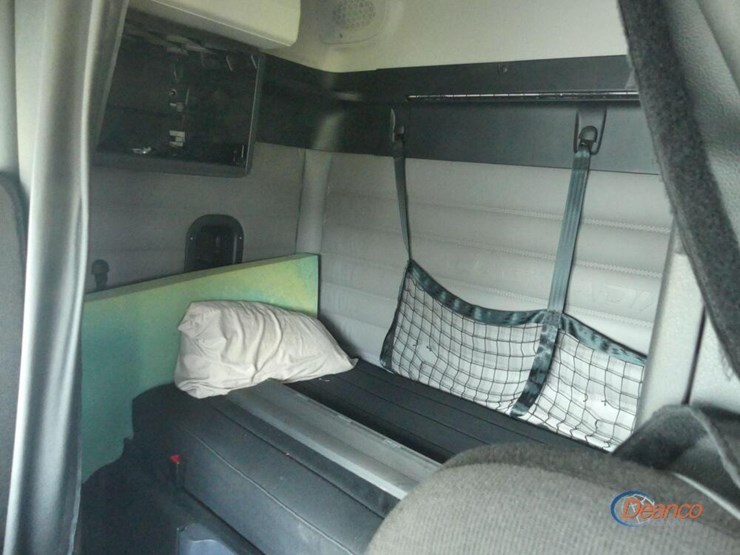 2025-freightliner-cascadia-116-image-15