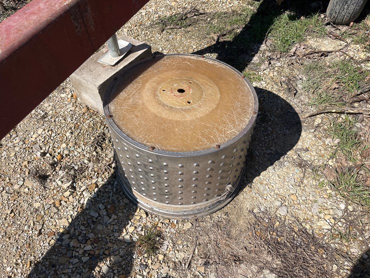 #5081-•-6-row-900-cyclo-air-planter-image-9