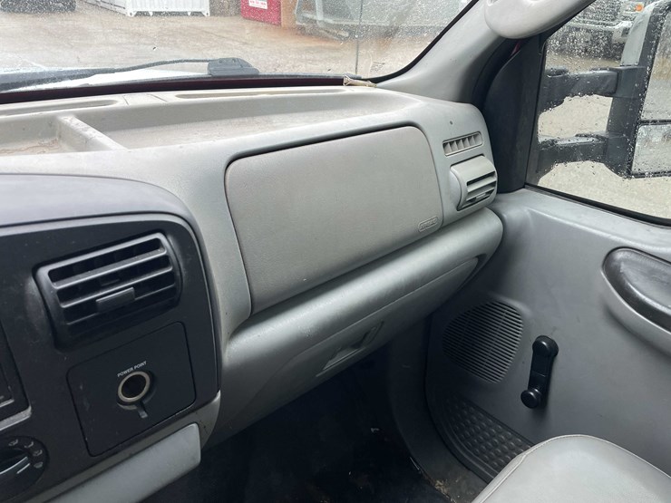 2006-ford-f350-xl-image-54