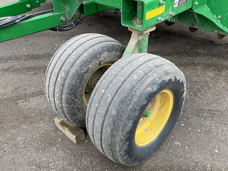 john-deere-1690-image-4