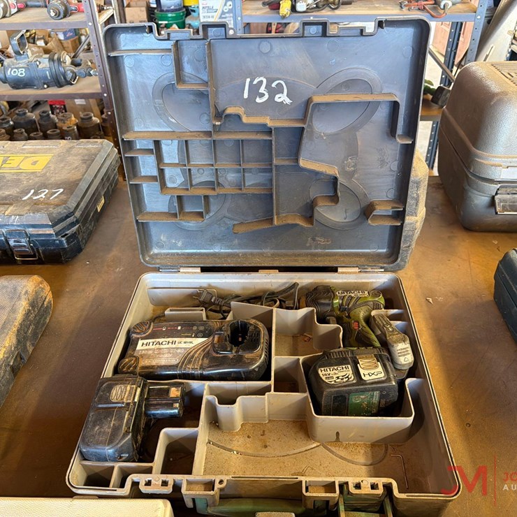 HITACHI 18V 1/2" DRIVE IMPACT WRENCH W/ BATTERY, CHARGER, & CASE