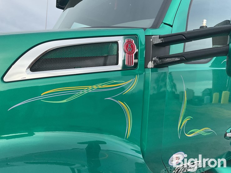 2019-kenworth-t680-image-15