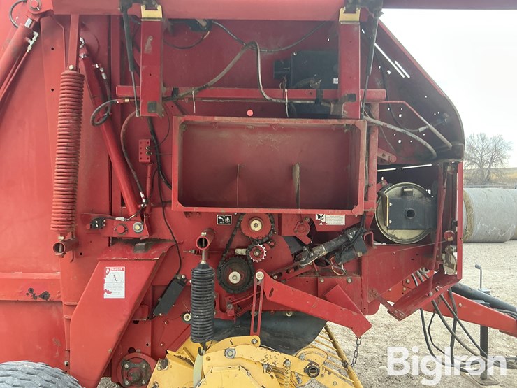 2006-new-holland-br780a-image-19