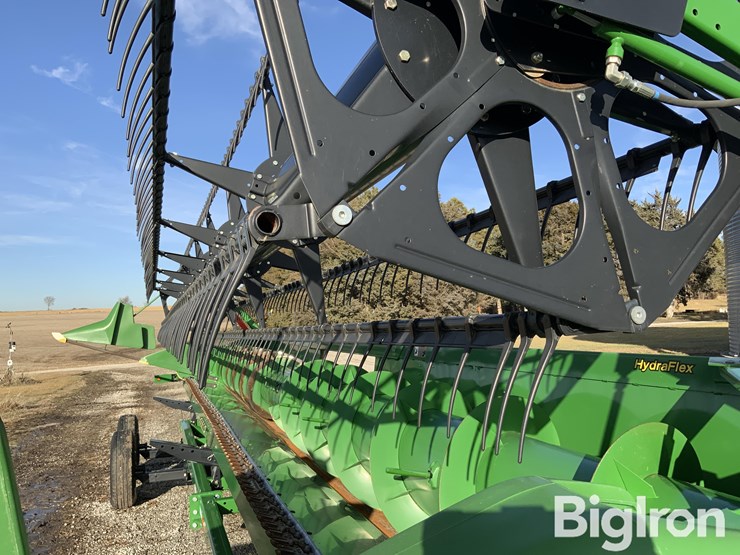 2019-john-deere-630f-image-12