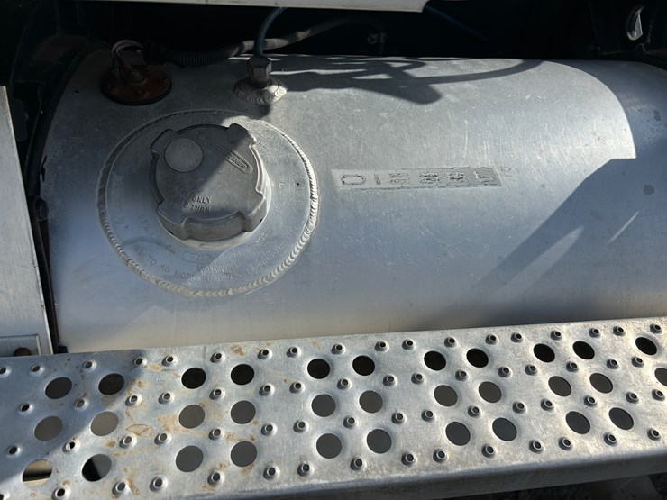 #39248-•-2000-freightliner-fd1-t/a-single-cab-truck-tractor-1fuy3mcb2ylb03327-image-71