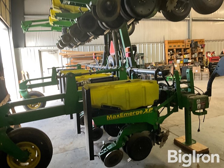 2011-john-deere-1720-image-5