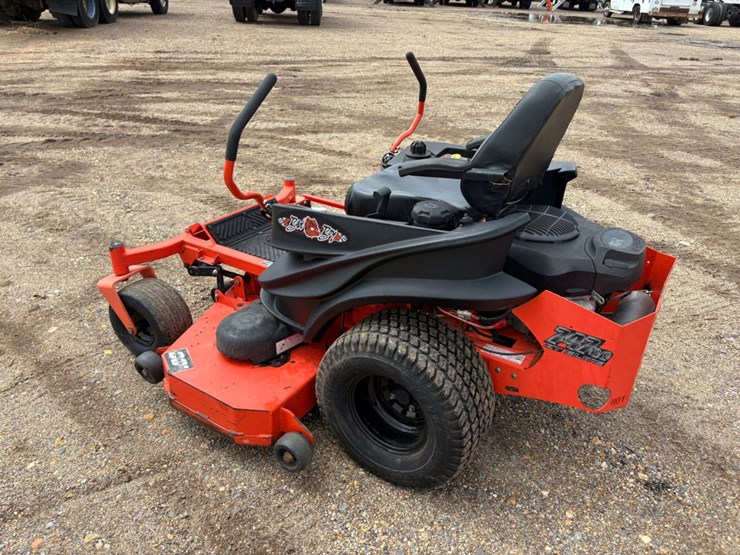 badboy-zt-elite-60"-zero-turn-mower-image-2