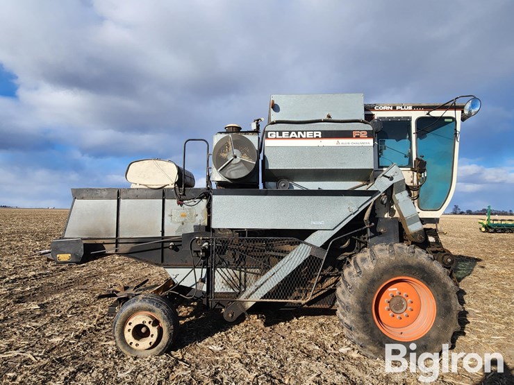1980-gleaner-f2-image-4