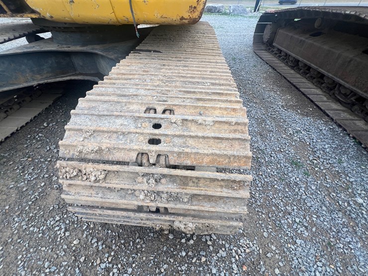 2011-komatsu-pc130-8-image-11