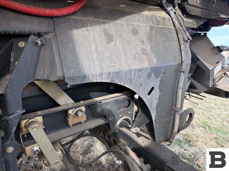 2008-case-ih-7010-image-41