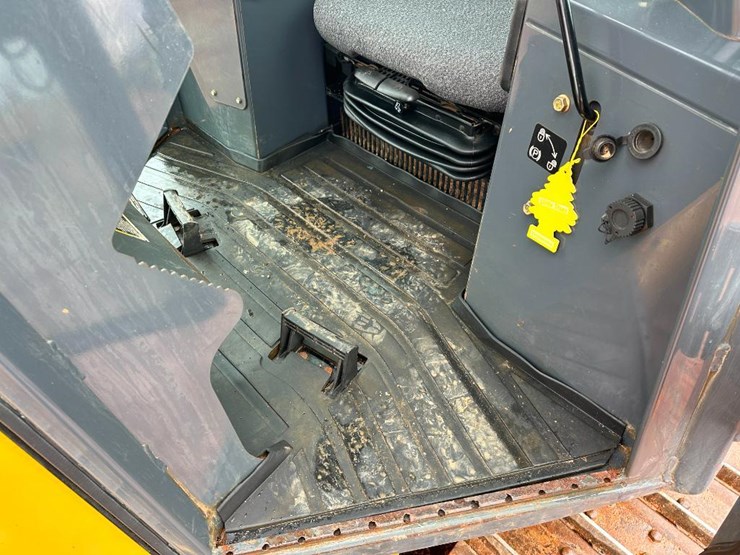 2012-deere-450j-lt-image-49