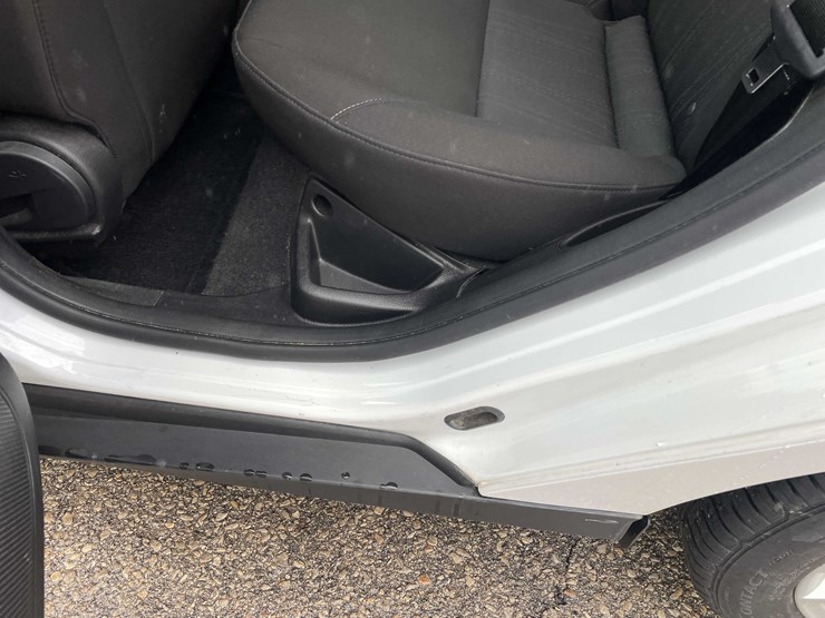 #1428-•-2015-white-ford-focus-se-sedan-(has-wi-title)-image-43