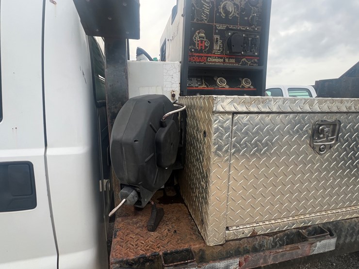 ford-f350-xlt-image-11