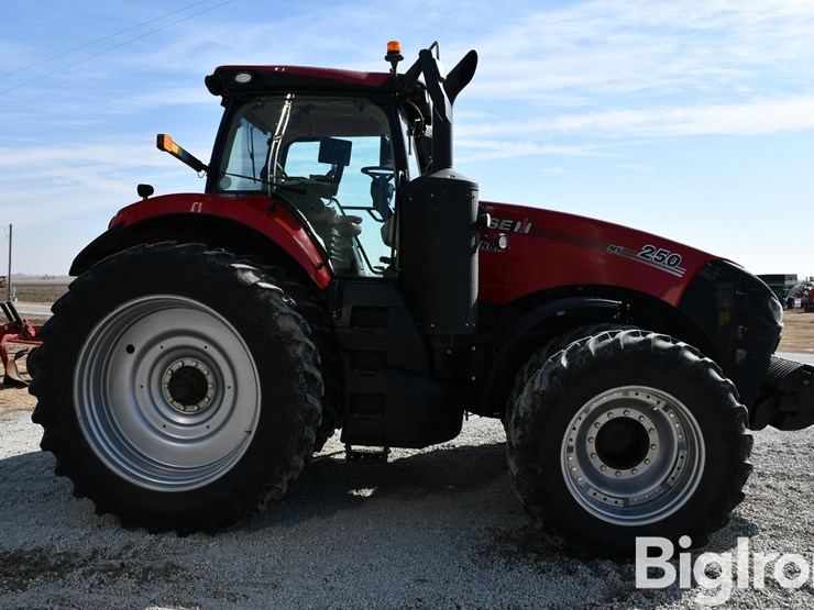 2021-case-ih-magnum-250-image-4