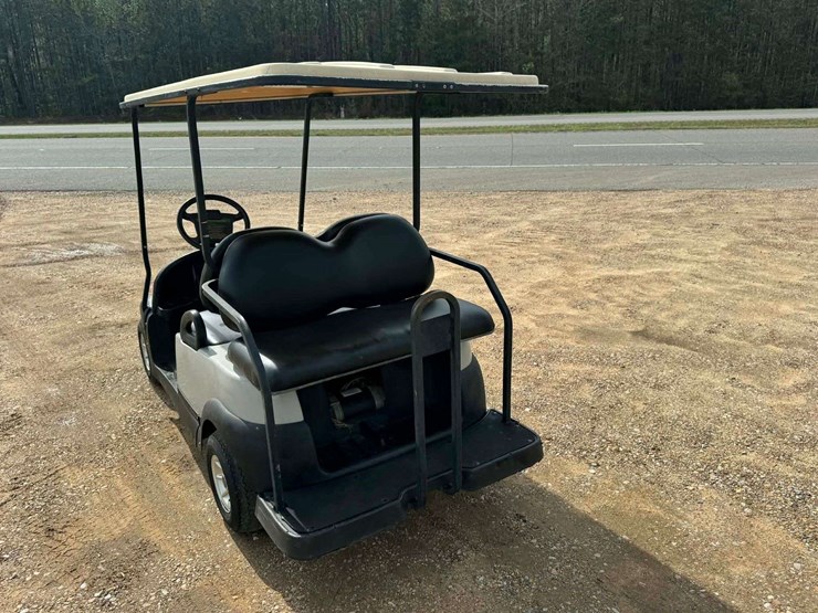 club-car-4-seater-golf-cart---battery-charger-included-image-8