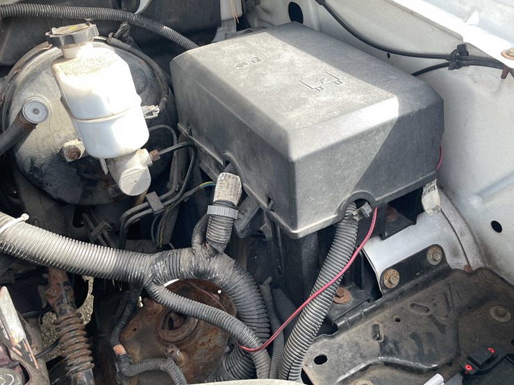 #1429-•-2008-white-chevy-silverado-(has-wi-title)-(of)-image-32