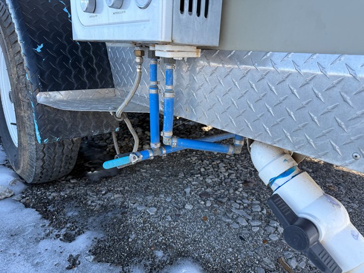 #252-•-t/a-16'-enclosed-food-trailer-inv#-35094-image-6