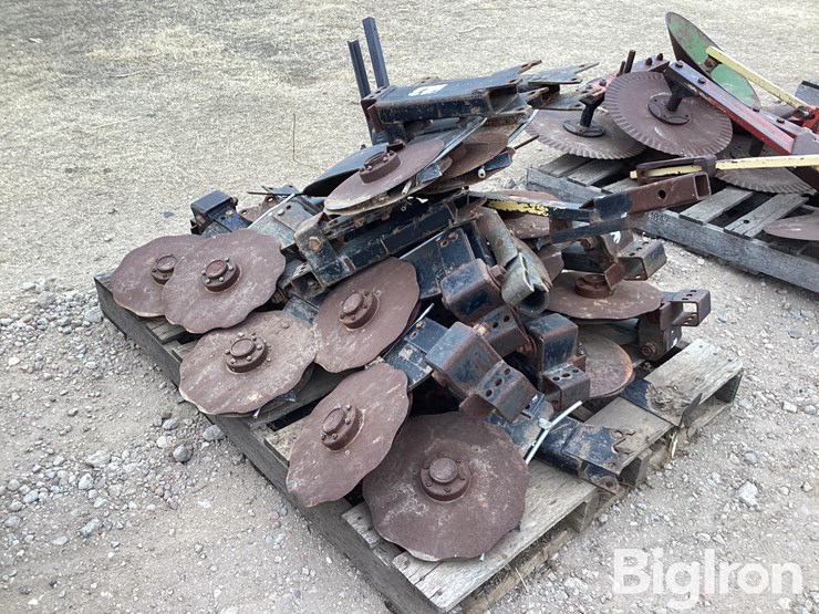 sunco-liquid-fertilizer-row-units-image-3