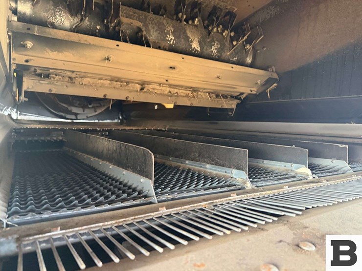 2008-case-ih-7010-image-55