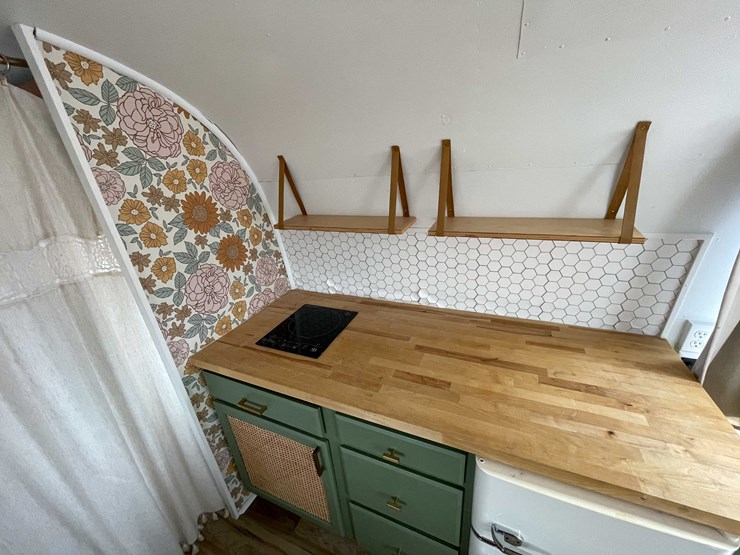 #1435-•-1978-airstream-land-yacht-31'---fully-remodeled,-road-ready-(has-wi-title)-(of)-image-60