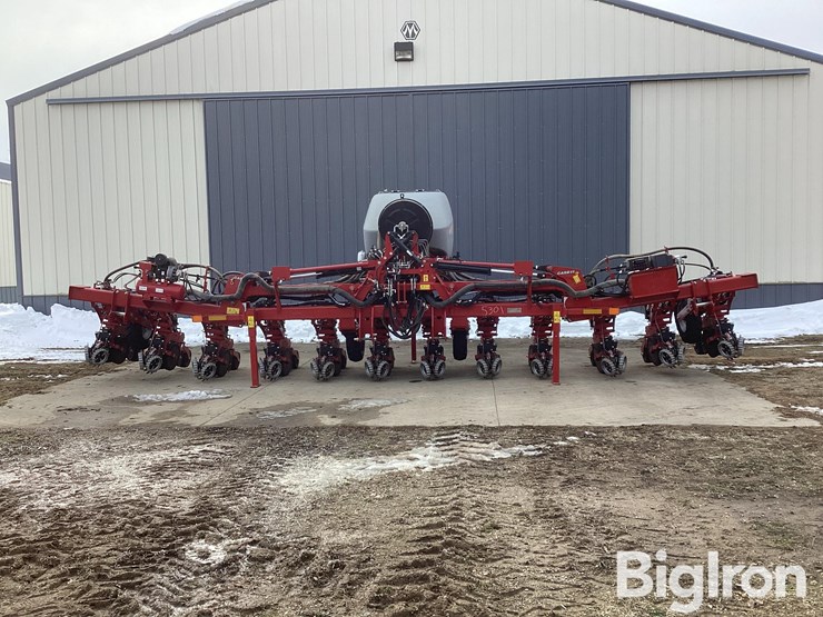 2022-case-ih-2022-image-2