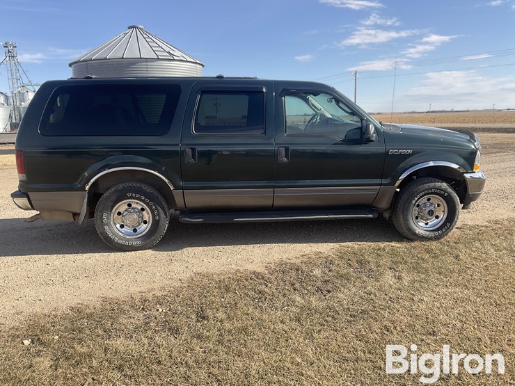2004-ford-excursion-image-4