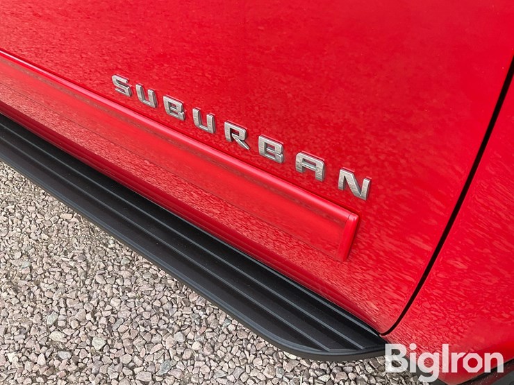 2012-chevrolet-suburban-1500-image-16