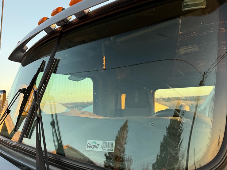 2017-kenworth-t800-image-15