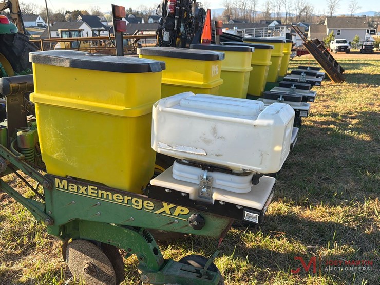 john-deere-6-image-9