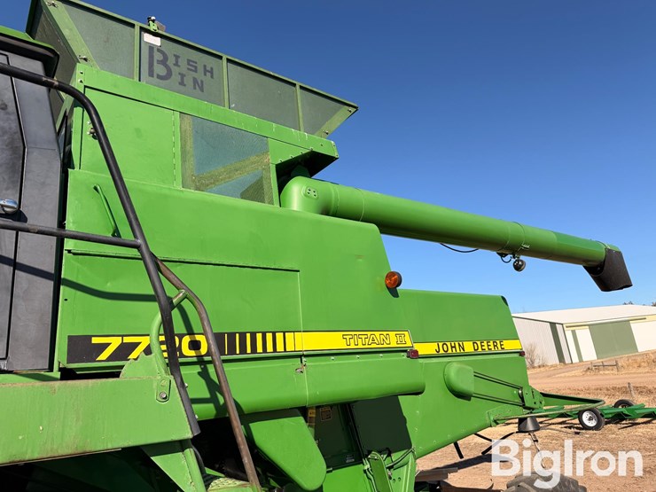 1988-john-deere-7720-titan-ii-image-12