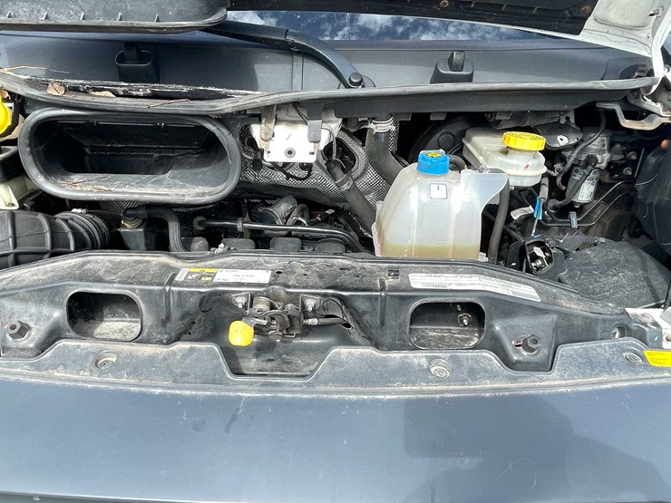 #1426-•-2016-white-ram-van-(has-wi-title)-(of)-image-34