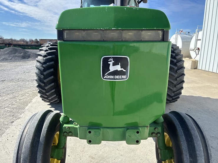 1984-john-deere-4650-image-14