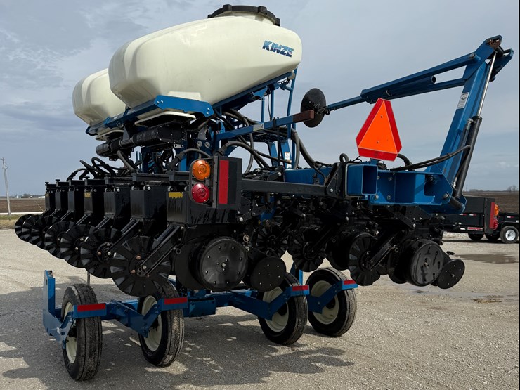 kinze-3500-image-1