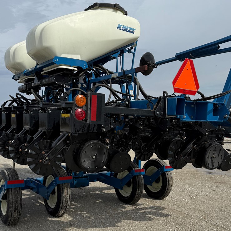 KINZE 3500
