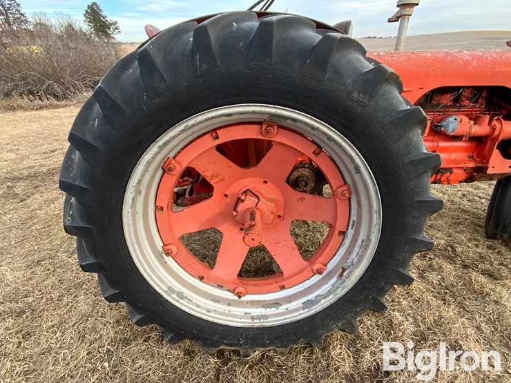 1940-case-dc-2wd-tractor-image-17