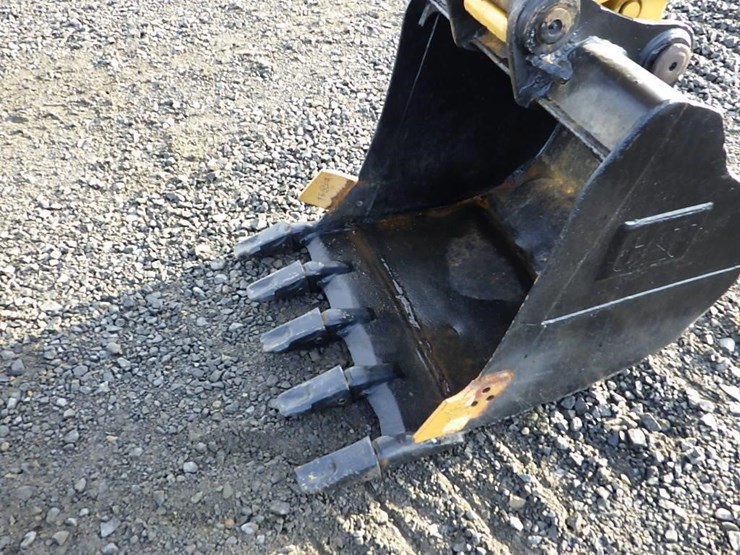 caterpillar-305.5-image-28