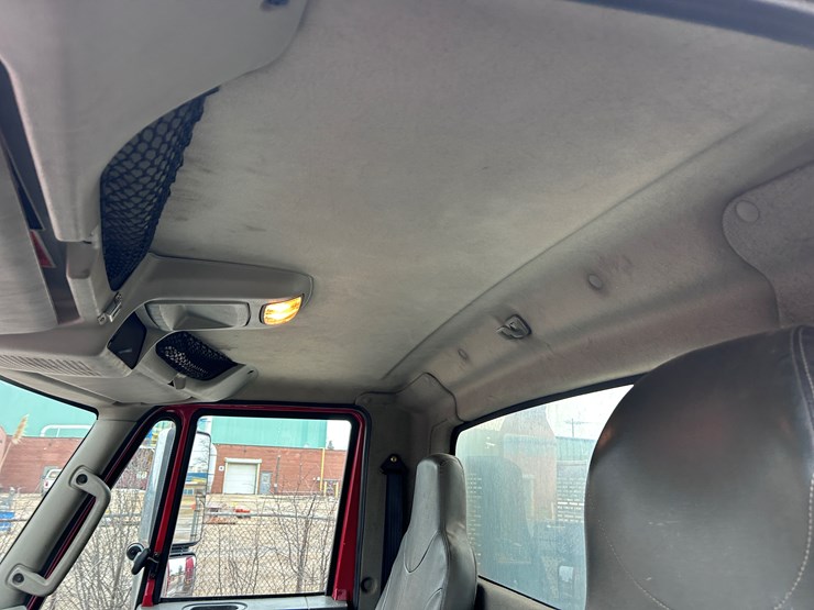 #1690-•-2013-international-7500-6x4-hydro-excavation-truck-image-54