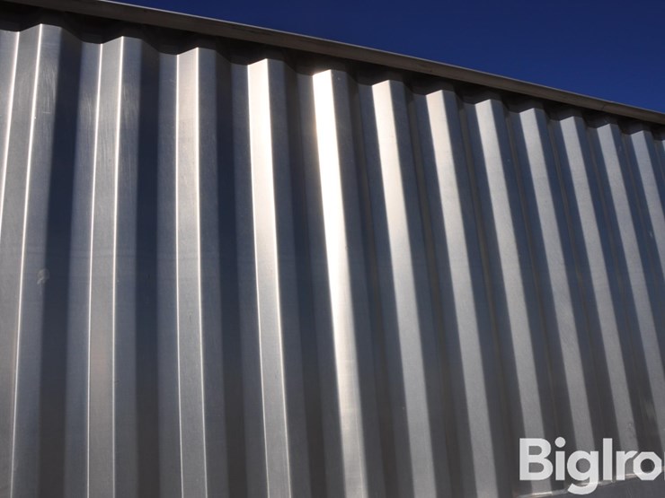 2007-freightliner-m2-106-image-20