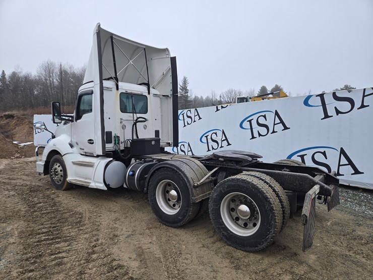 2017-kenworth-t680-image-3