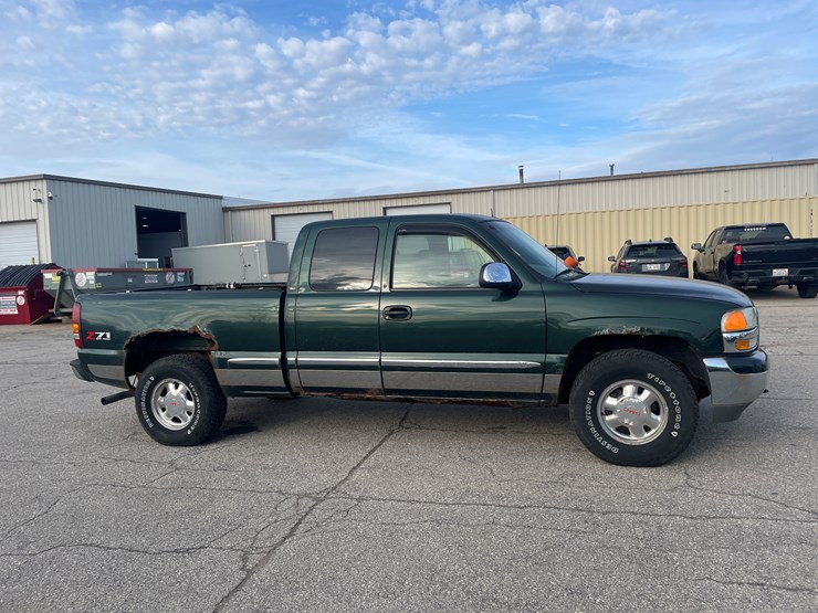 #1430-•-2002-green-gmc-sierra-(has-wi-title)-(of)-image-6